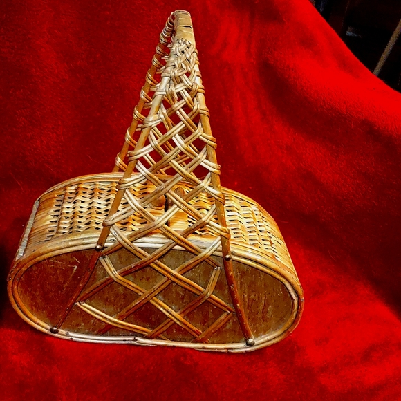 Vintage Spanish wicker purse - Picture 2 of 2